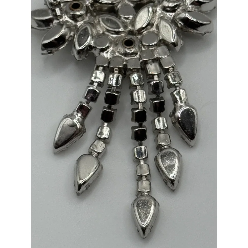 Vintage Clear Rhinestone Flower Dangle Brooch‎ Pin Silver Tone Unsigned